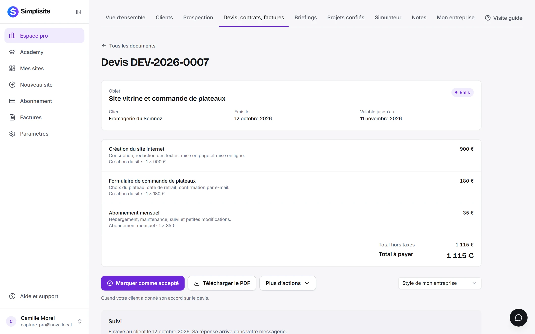 Un devis émis : création du site, formulaire de commande et abonnement mensuel, total, boutons pour le marquer accepté ou télécharger le PDF